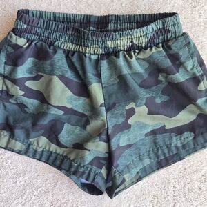 Old Navy Girls' Green Camo Elastic Waist Shorts